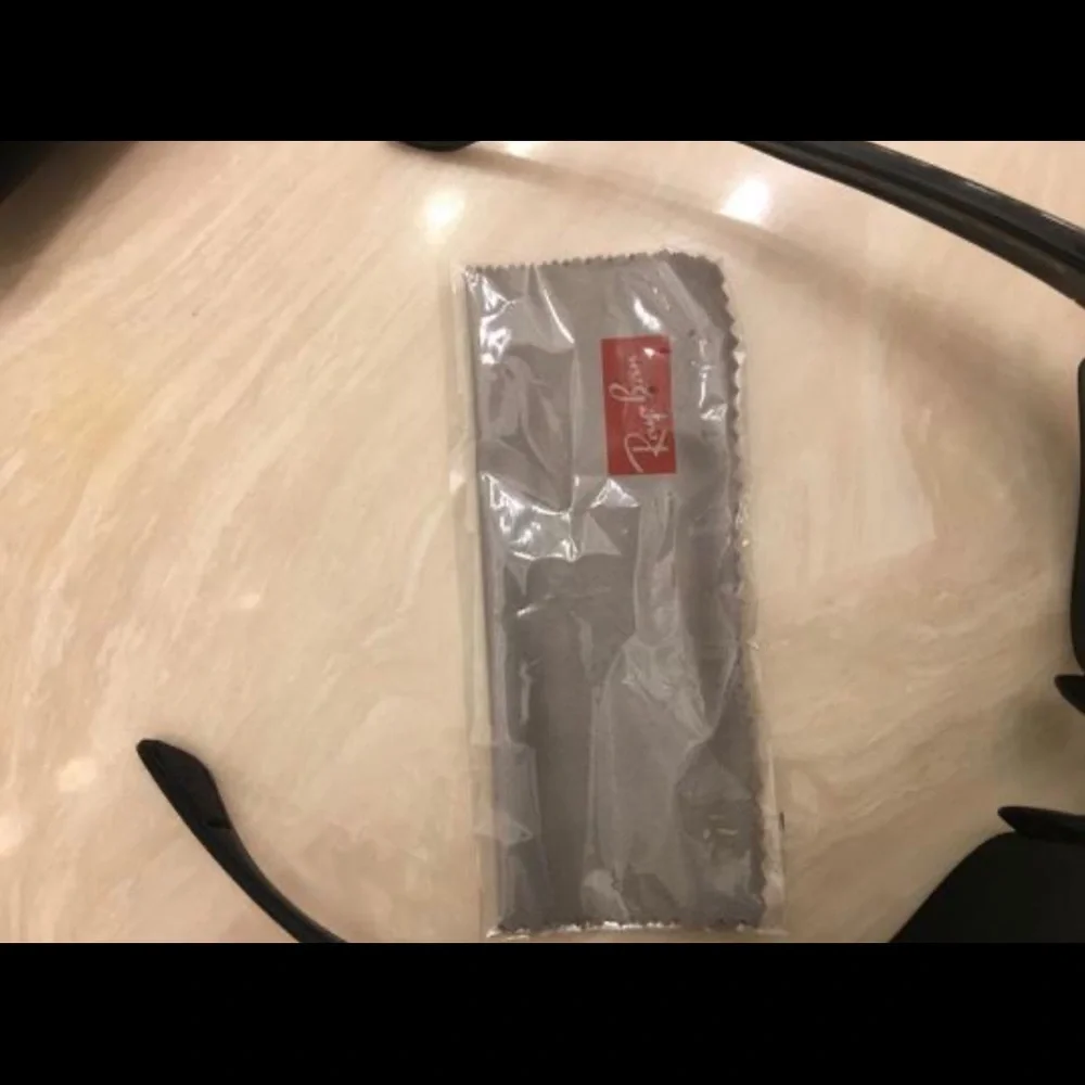 Ray bans NWT and case no damage